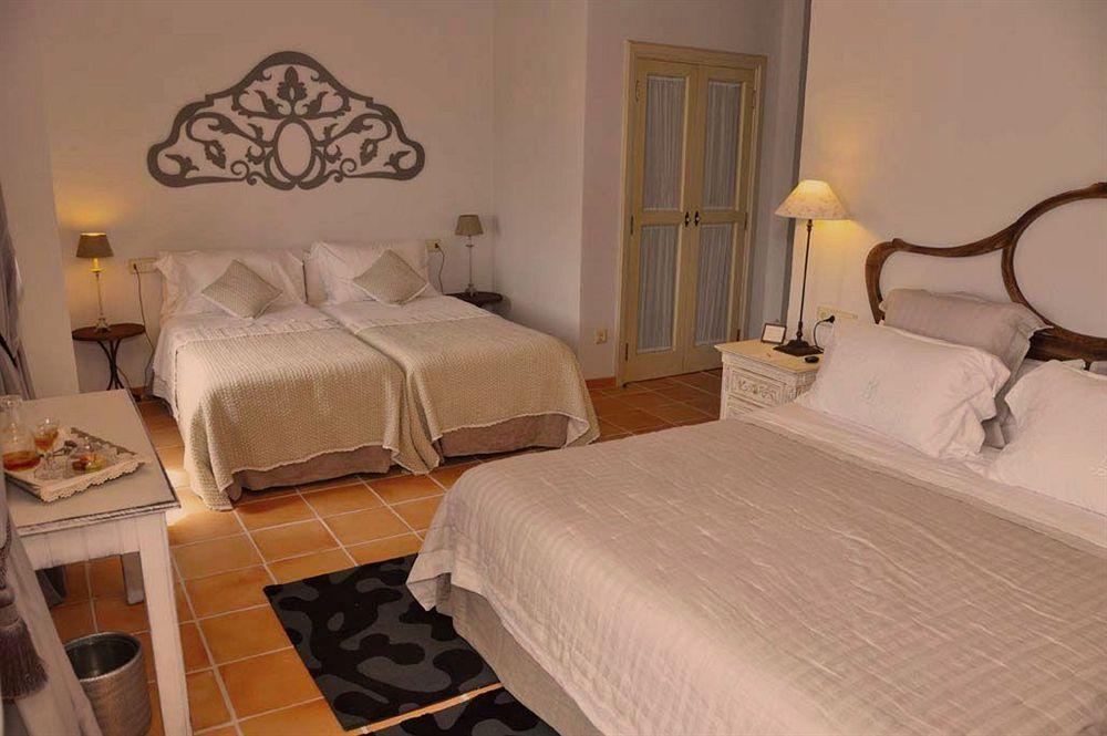 La Mozaira Hotel